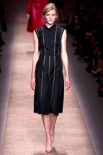 Look 3